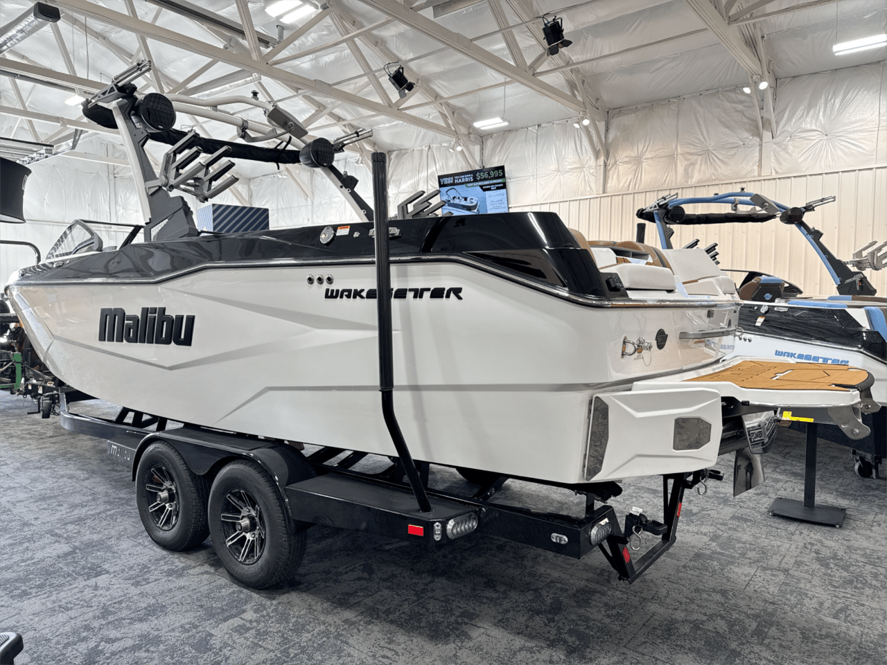 2025 Malibu 25 LSV