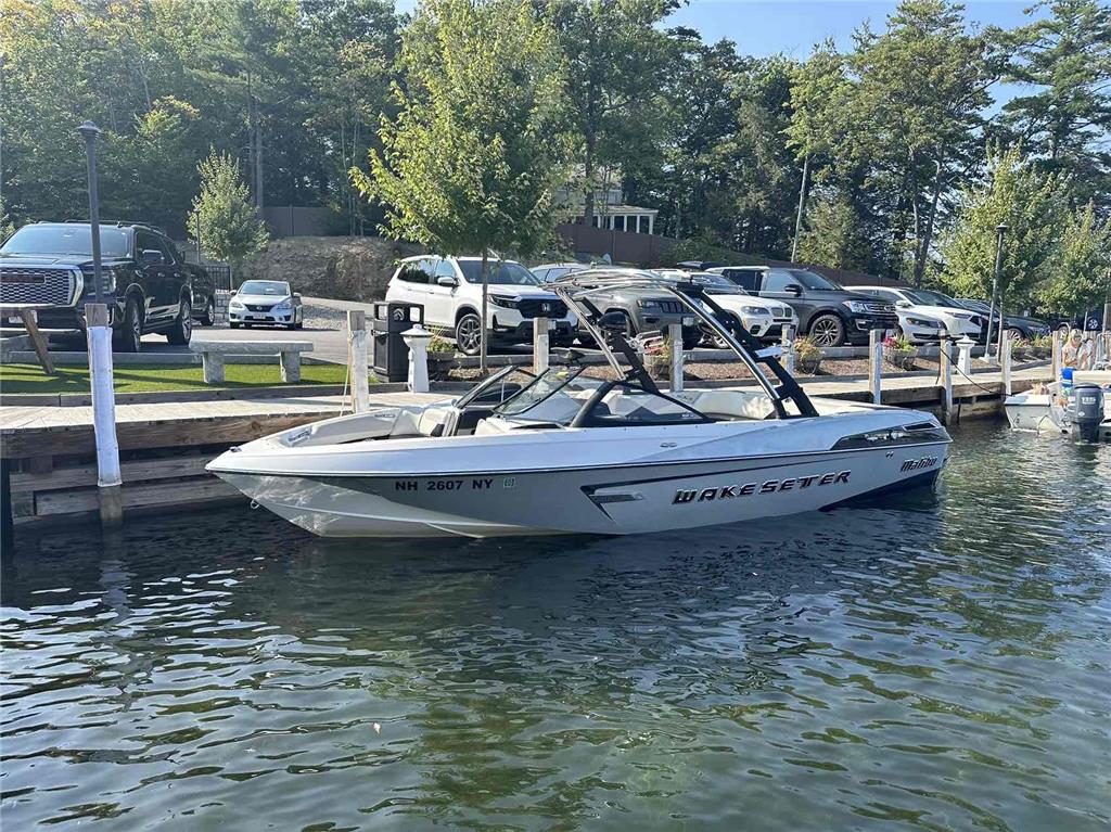 2014 Malibu Wakesetter 23LSV