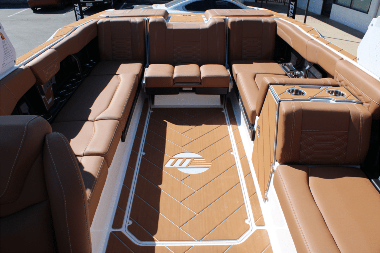 2025 Malibu 26 LSV