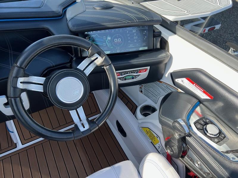 2017 Nautique G23