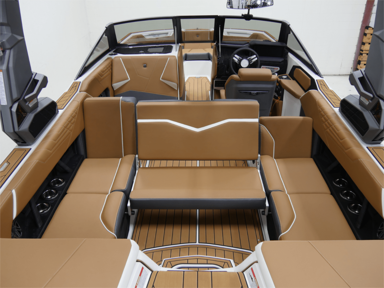 2025 Nautique S23 – Anthracite Metallic/Jet Black