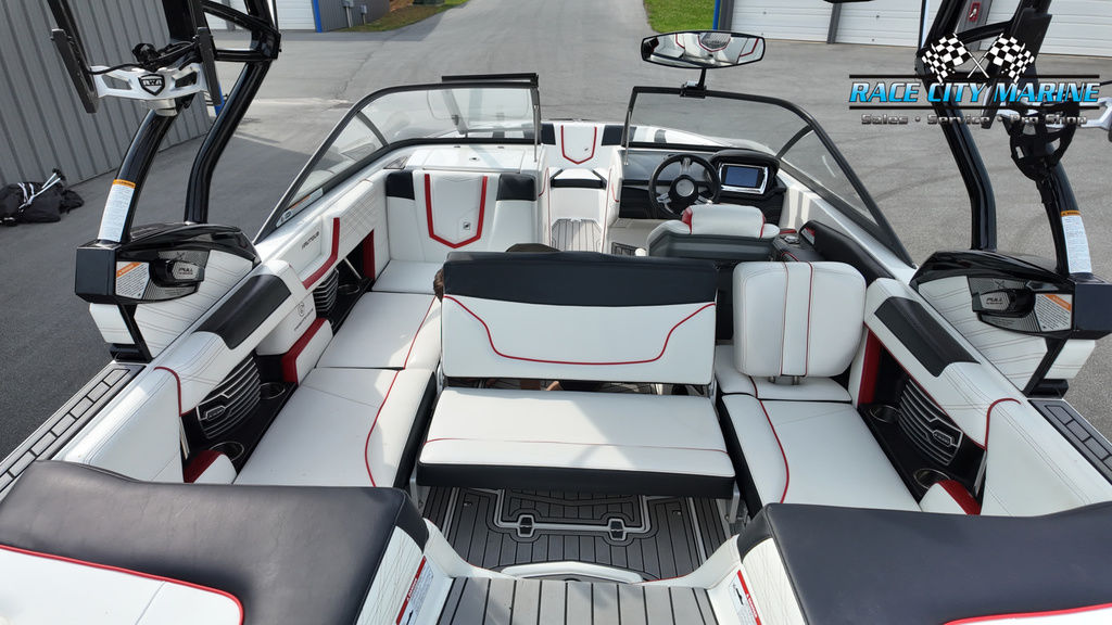 2016 Nautique G21