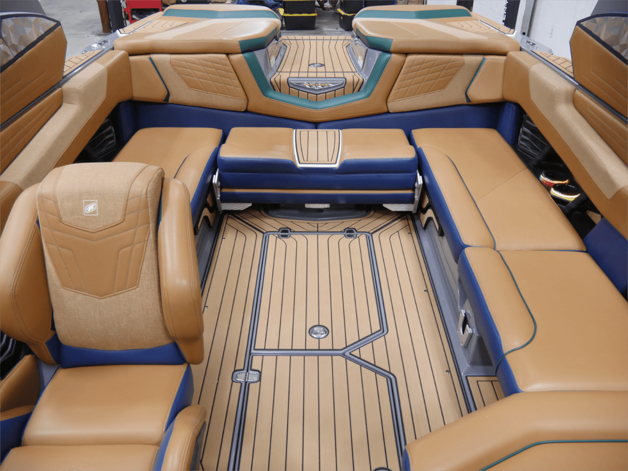 2021 Nautique G23 – Emerald Metal Flake/Admiral Blue