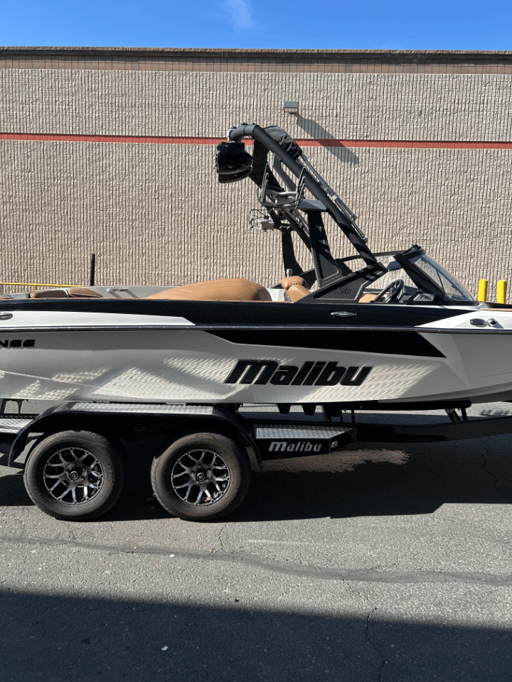 2022 Malibu Response TXI Icon