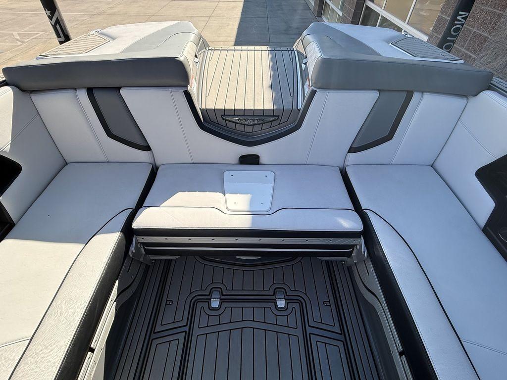 2019 Nautique G23