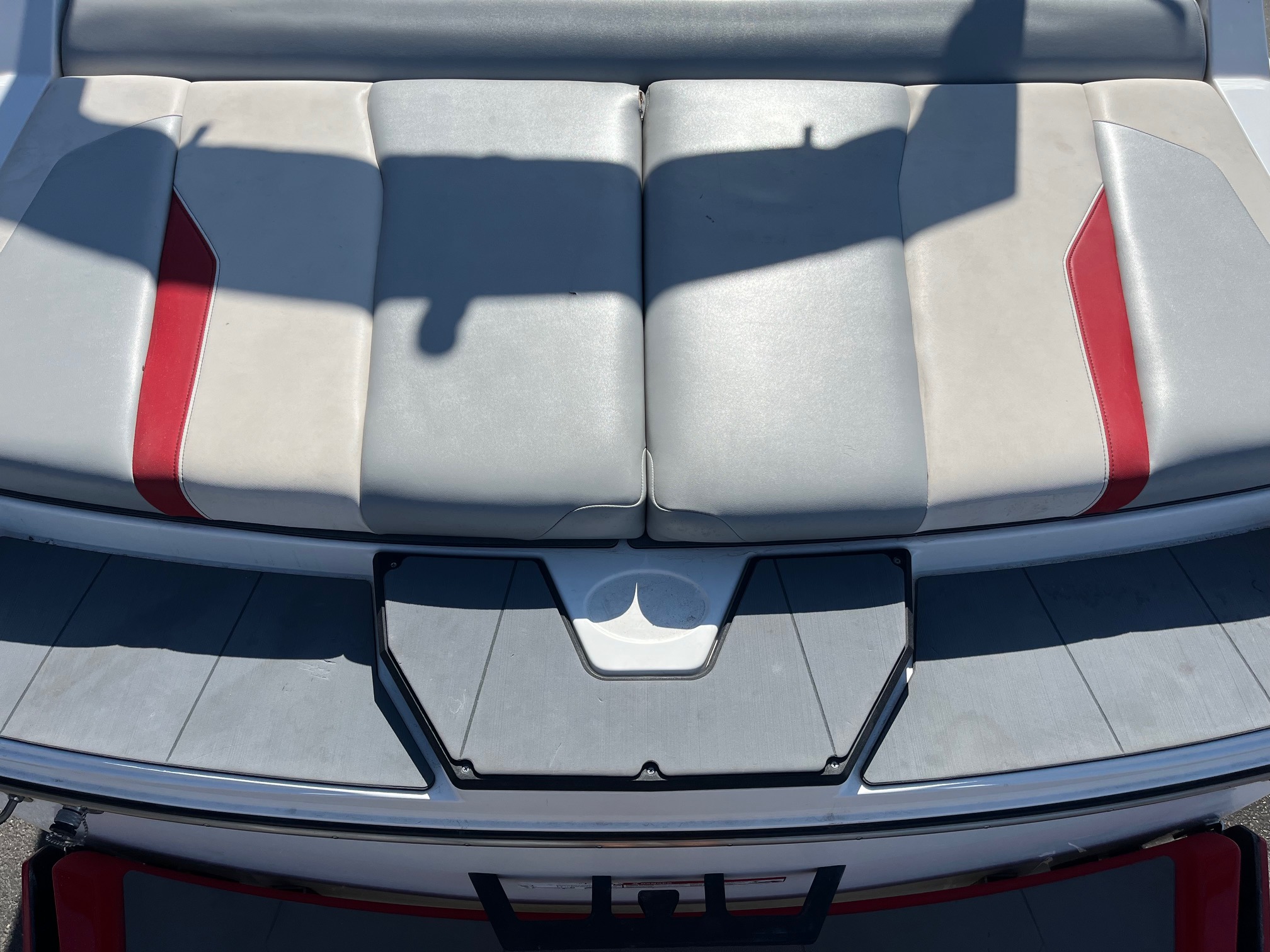 2022 Axis T220