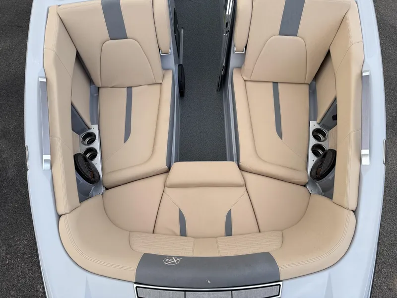 2023 MasterCraft X24