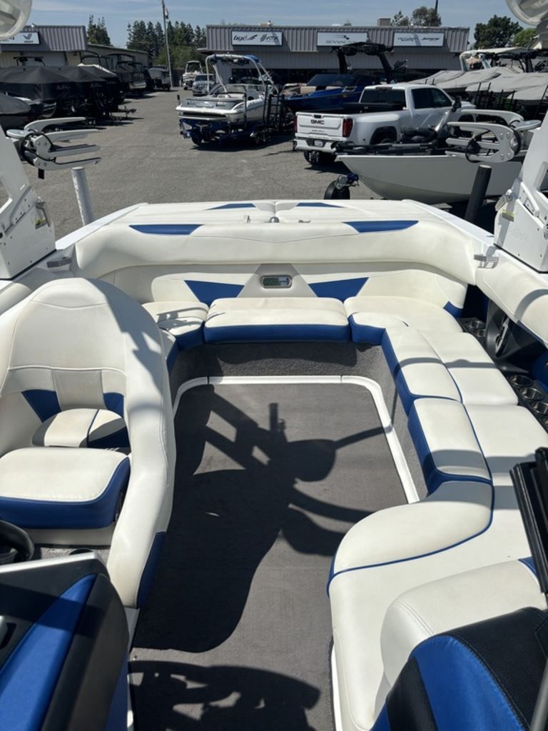 2017 malibu boats 22-VLX