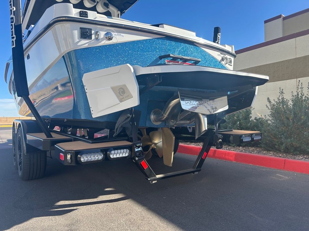 2025 Axis Wake Research T235