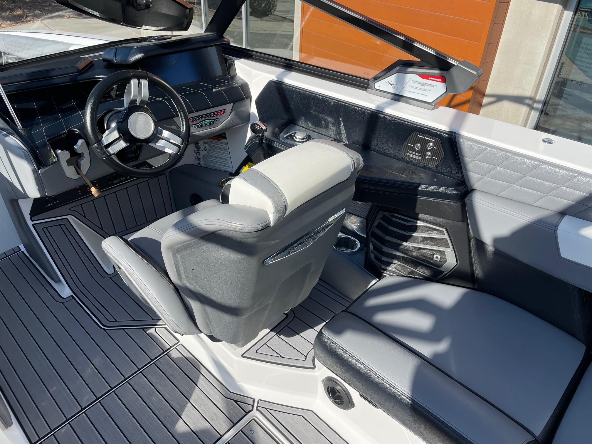 2022 NAUTIQUE G25 W/ZZ8 600HP SUPERCHAGED POWER PLANT
