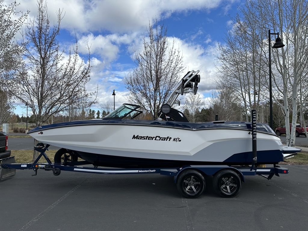 2024 MasterCraft NXT22