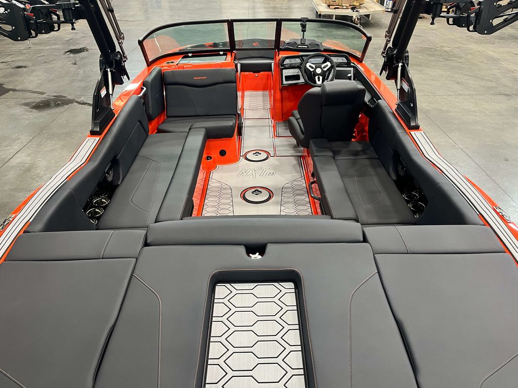 2025 MasterCraft NXT23