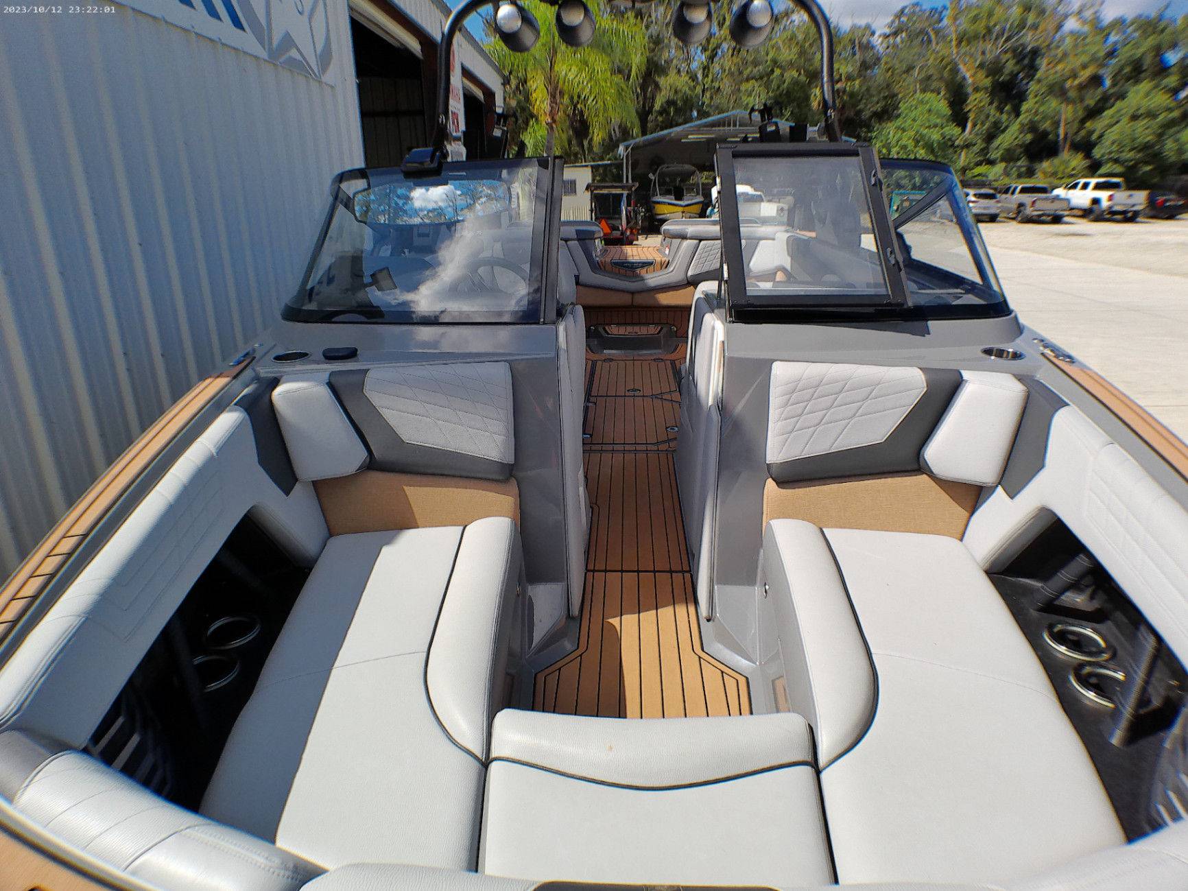 2021 Nautique G23