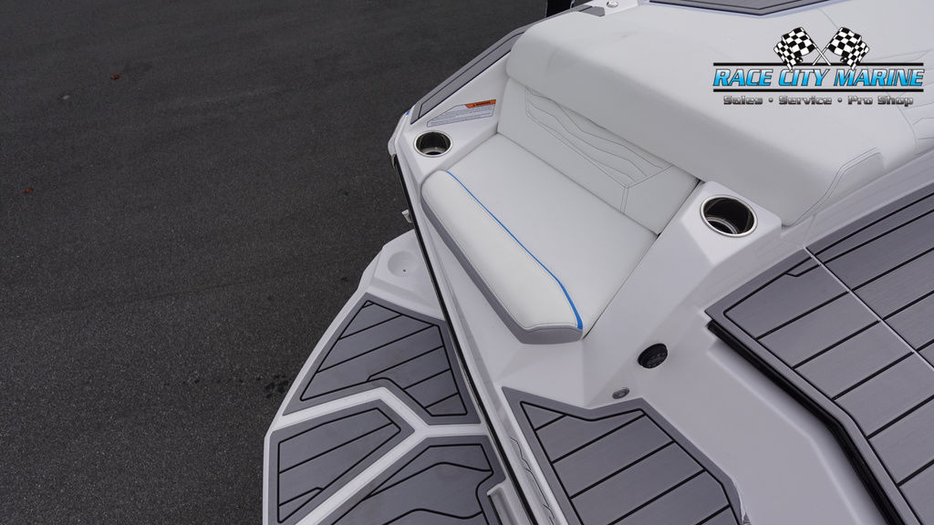 2025 Nautique G23