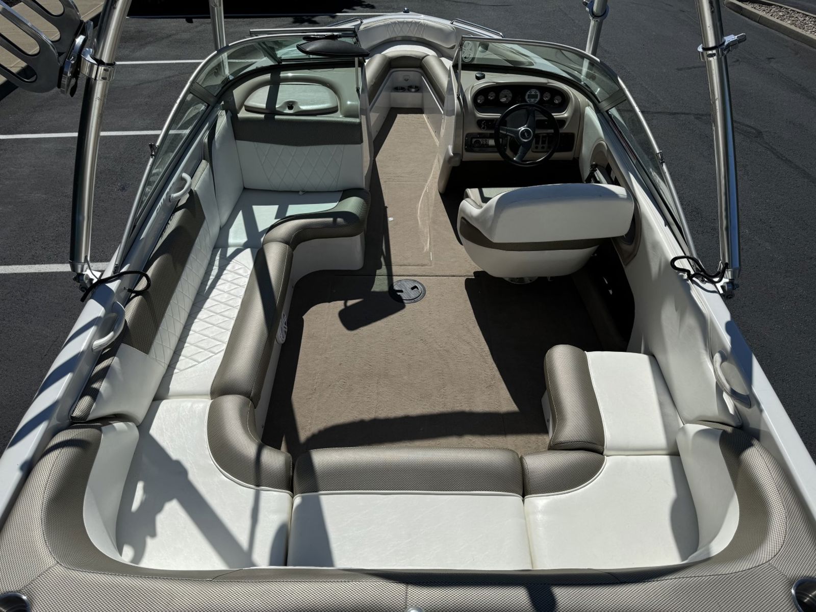 2000 MasterCraft Maristar 230V