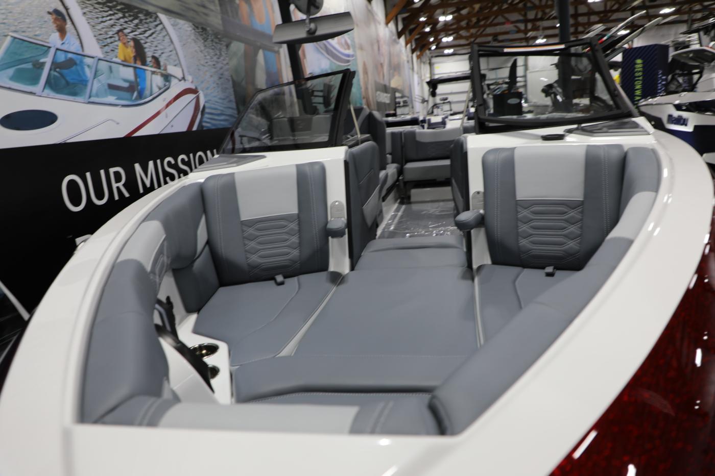 2024 Malibu 25 LSV