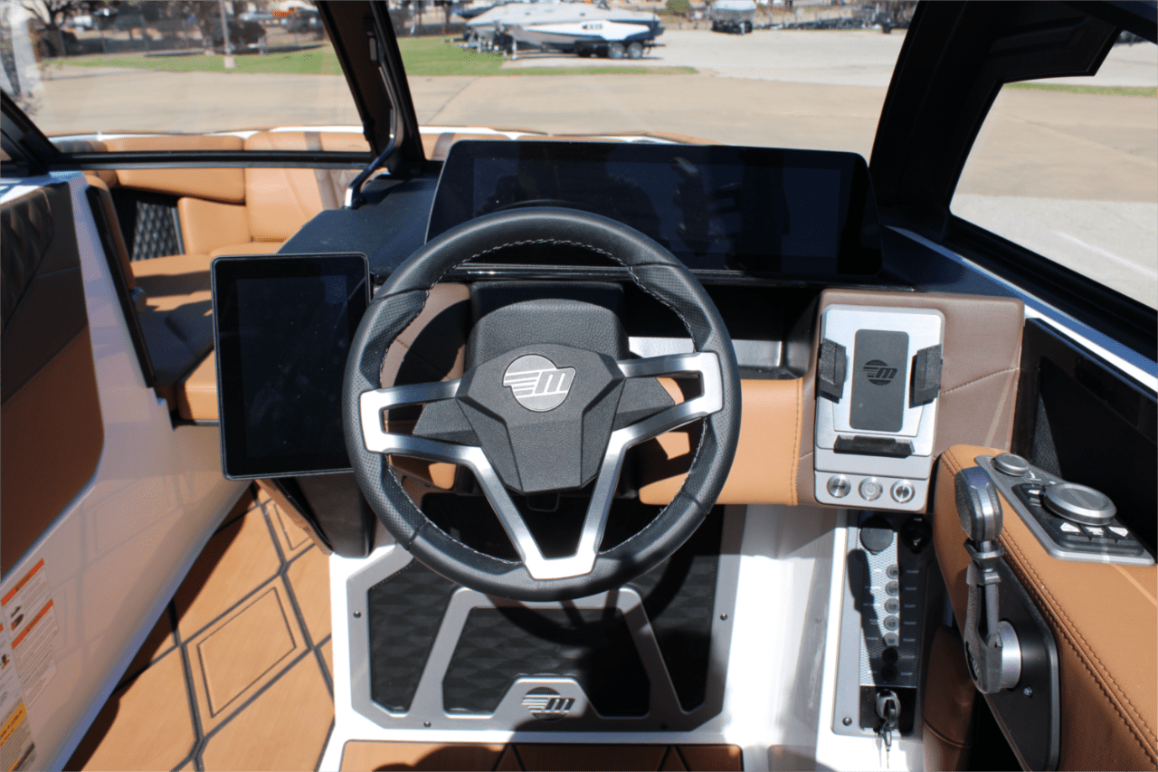 2025 Malibu M230