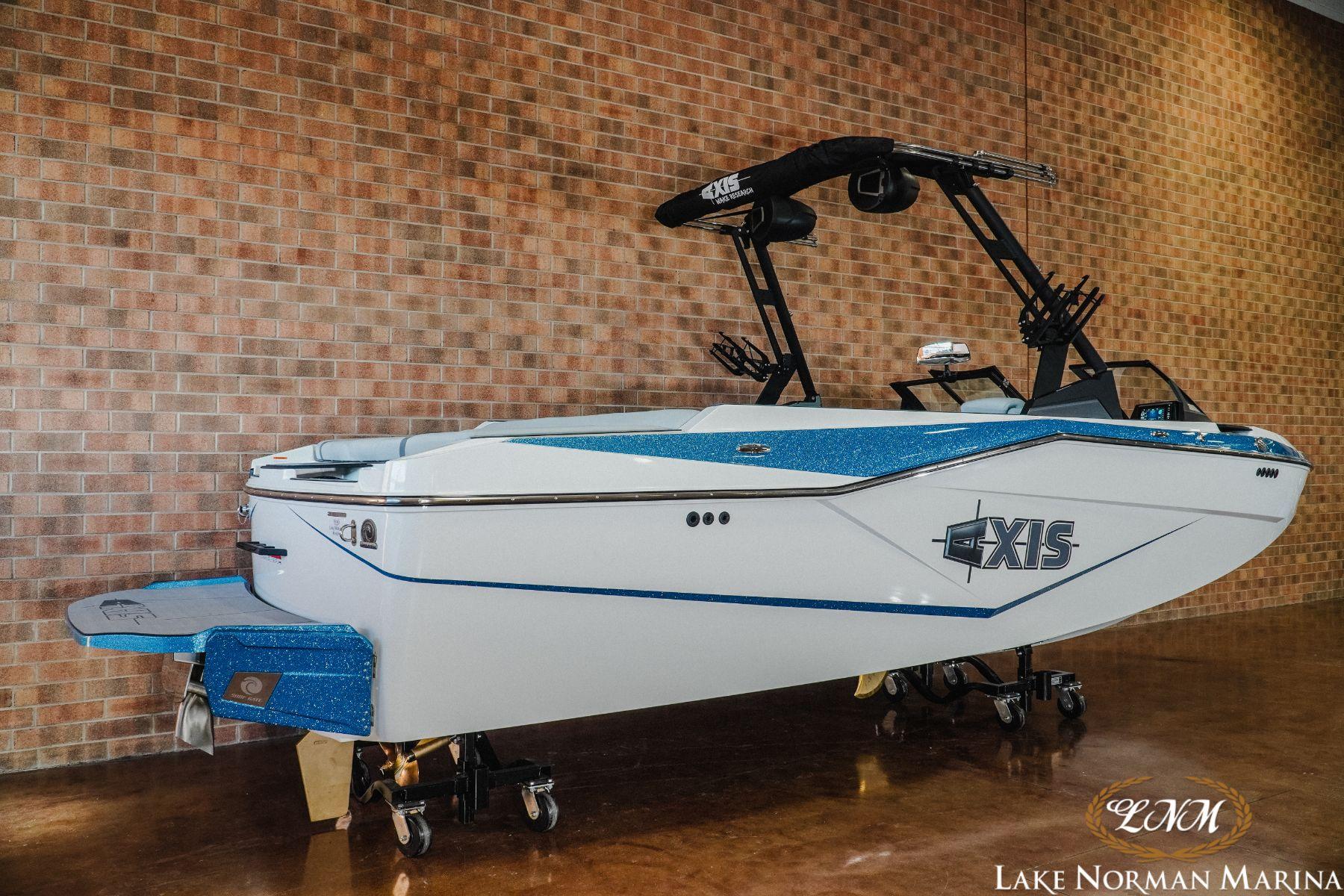 boat.Title