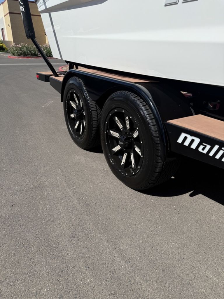 2022 Malibu Boats 23 MXZ
