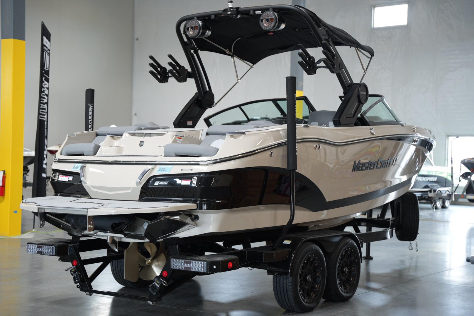 2025 MasterCraft X22 - NEW ARRIVAL &#8211; BRAND NEW COLOR! Icon