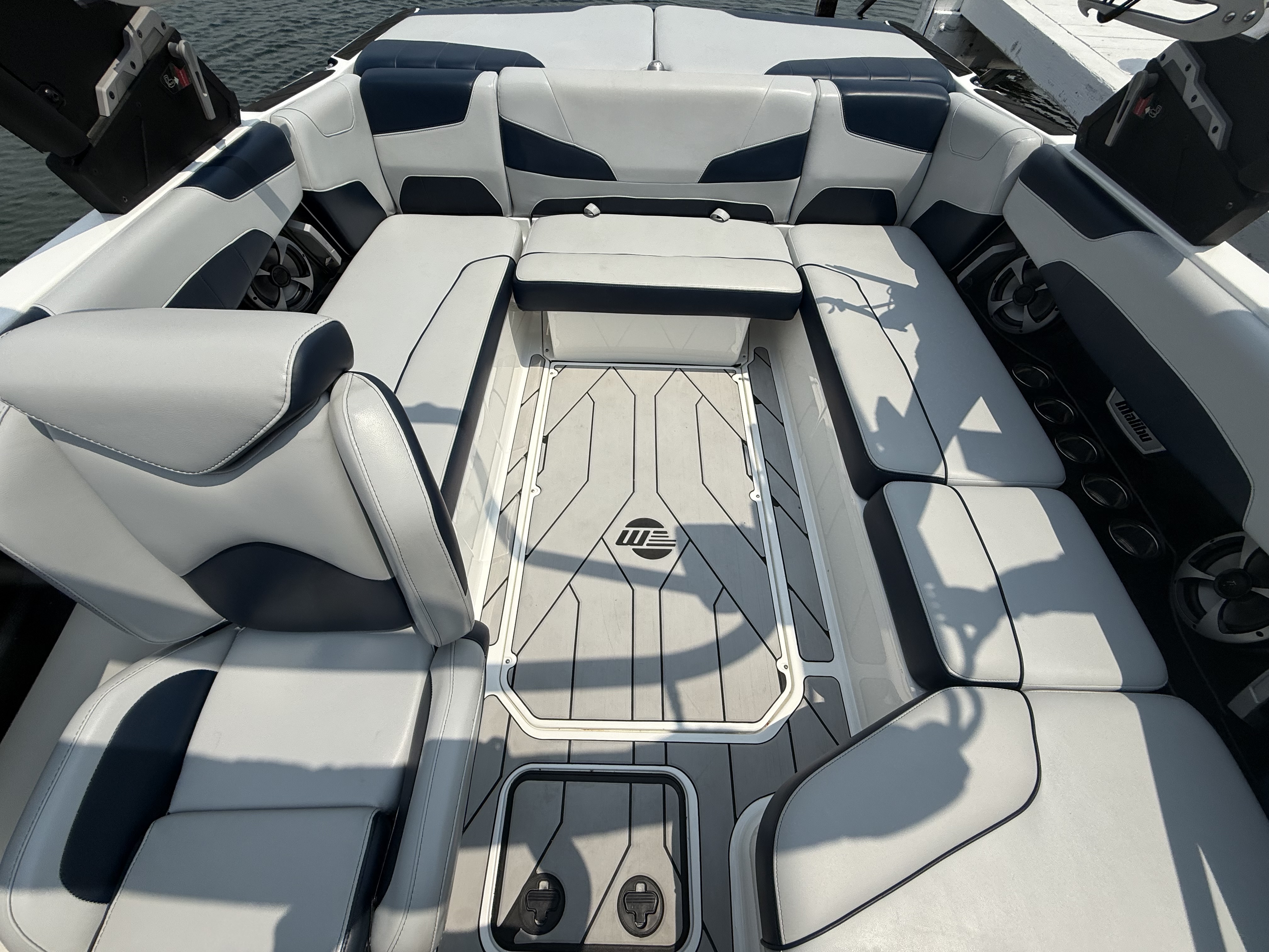 2021 Malibu 22LSV