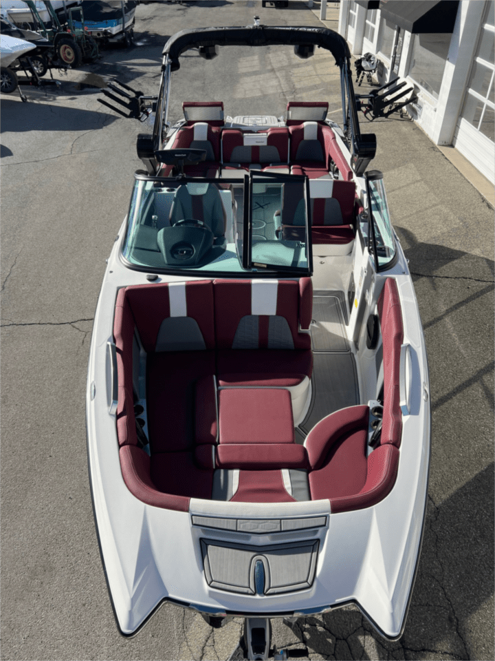 2023 26' MasterCraft X26 Icon