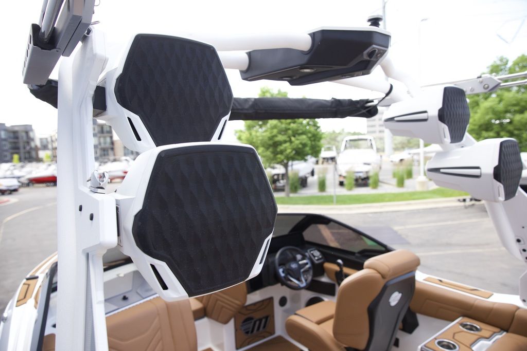 2025 Malibu Boats 25 LSV