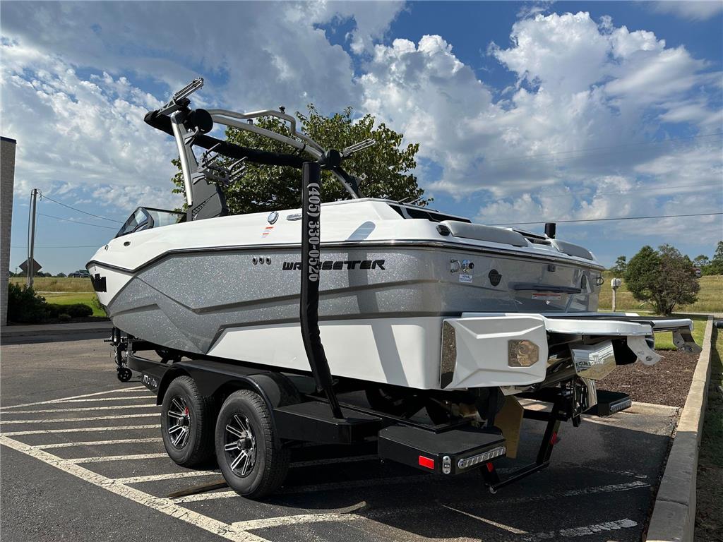 2024 Malibu 22LSV