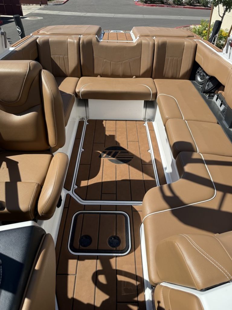 2022 Malibu Boats 23 MXZ