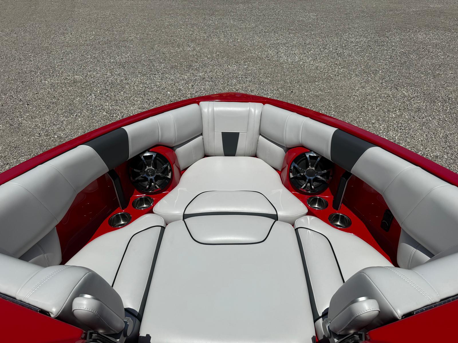 Malibu 23 LSV Wakesetter