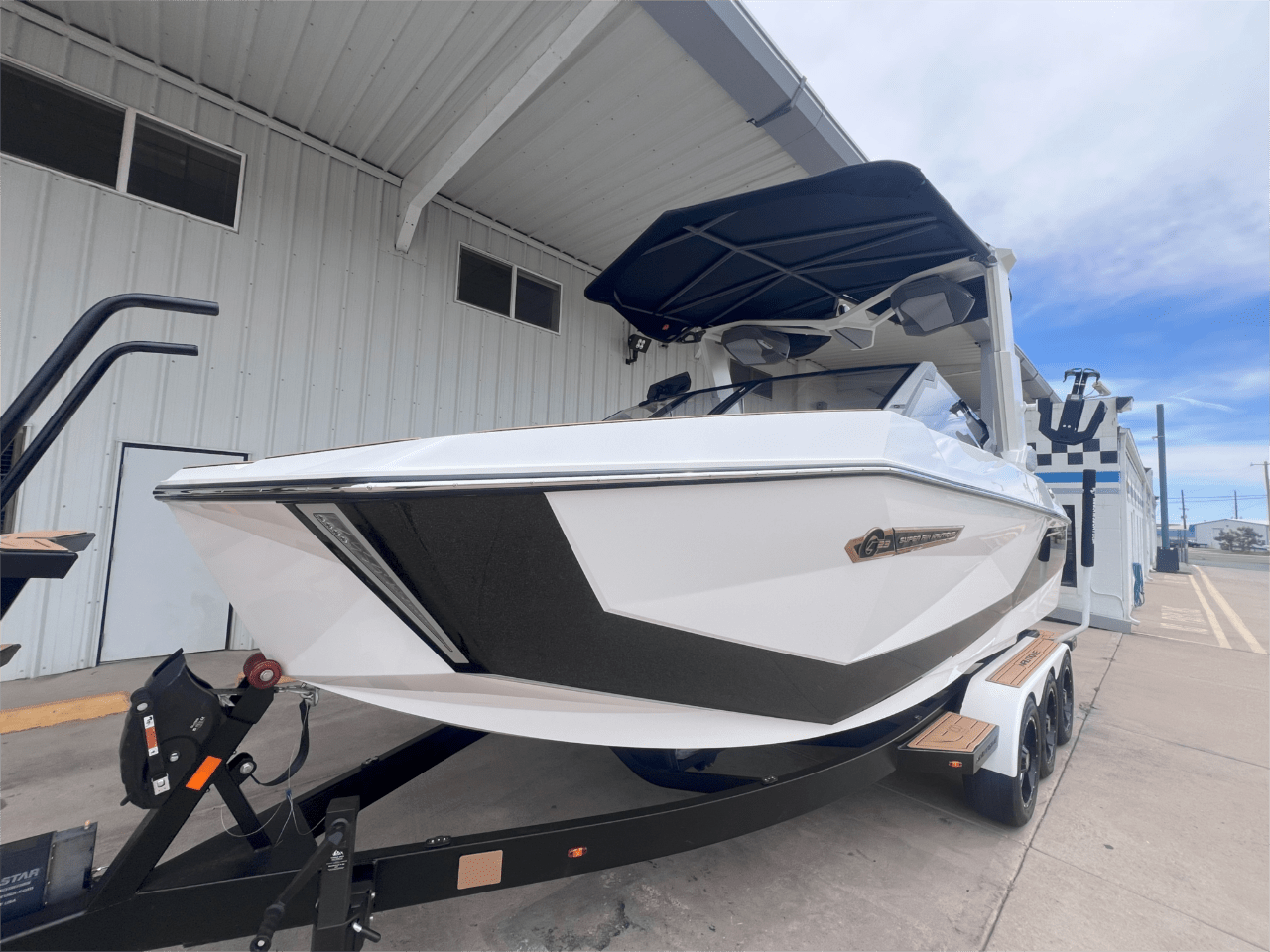 boat.Title