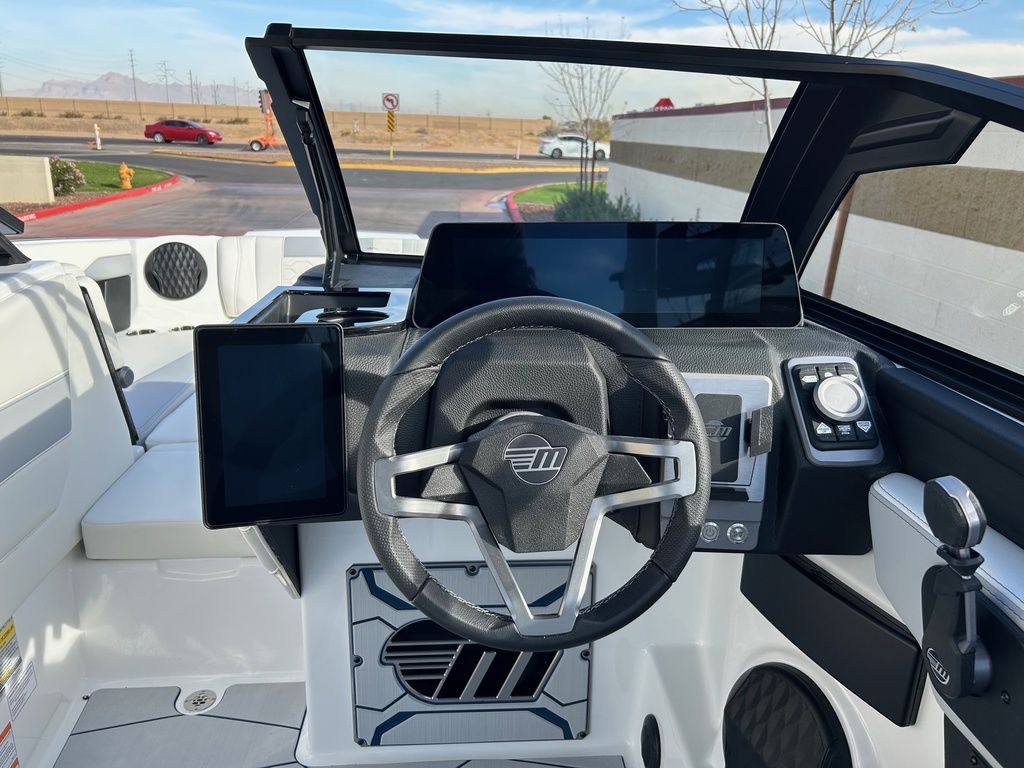 2025 Malibu Boats 23 MXZ