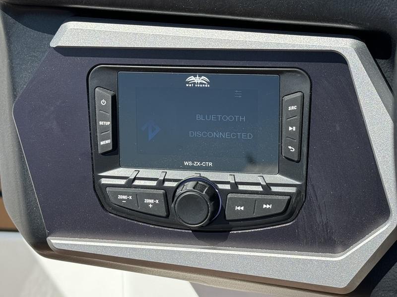 2025 Axis T250