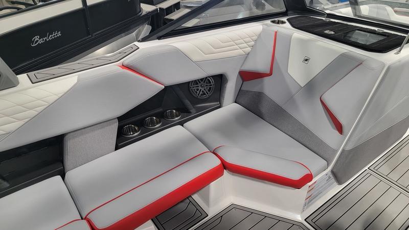 2022 Nautique S23