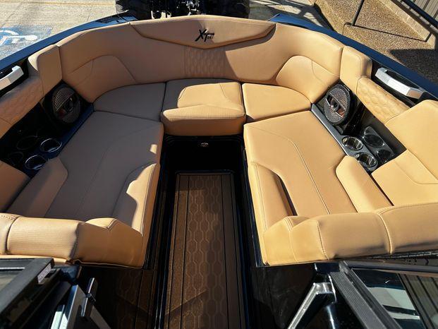 2024 MasterCraft XT24