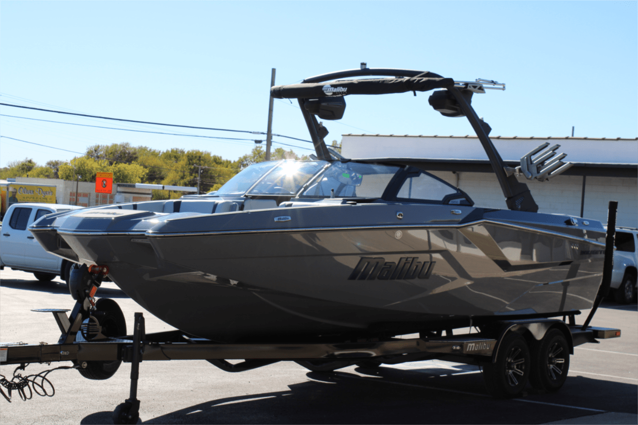 2025 Malibu 23 MXZ
