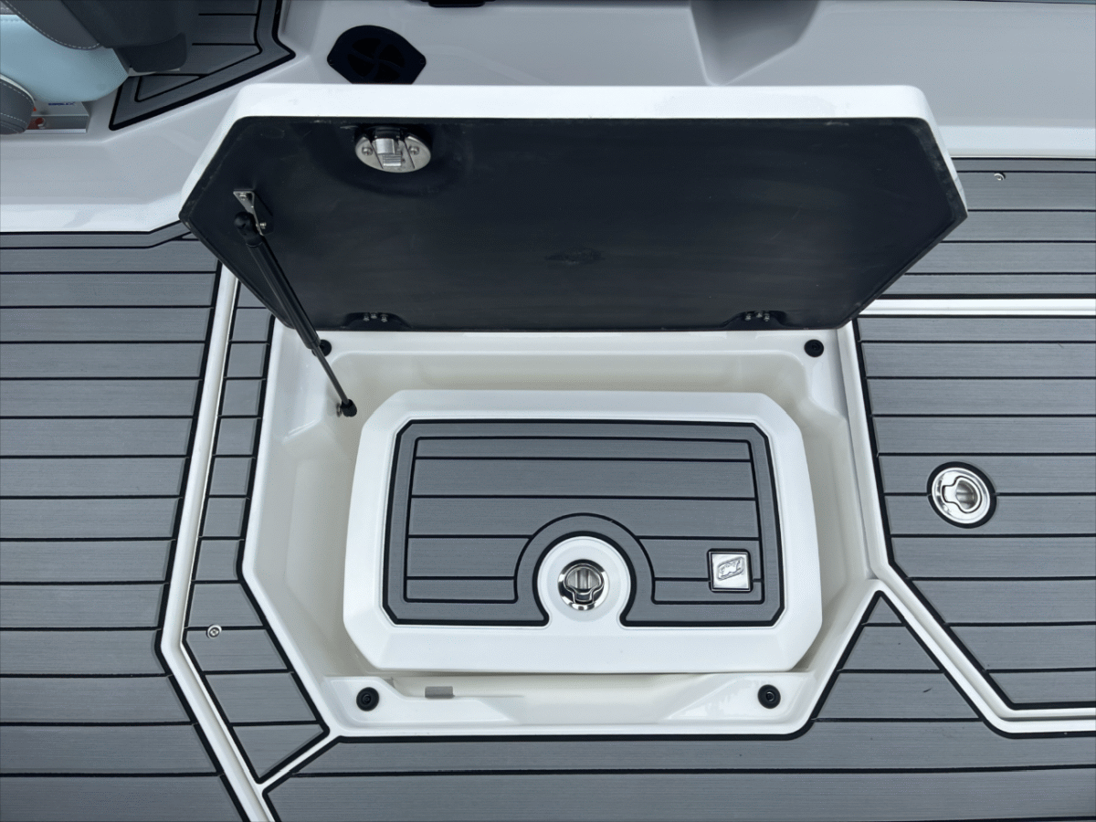 2024 Nautique G25