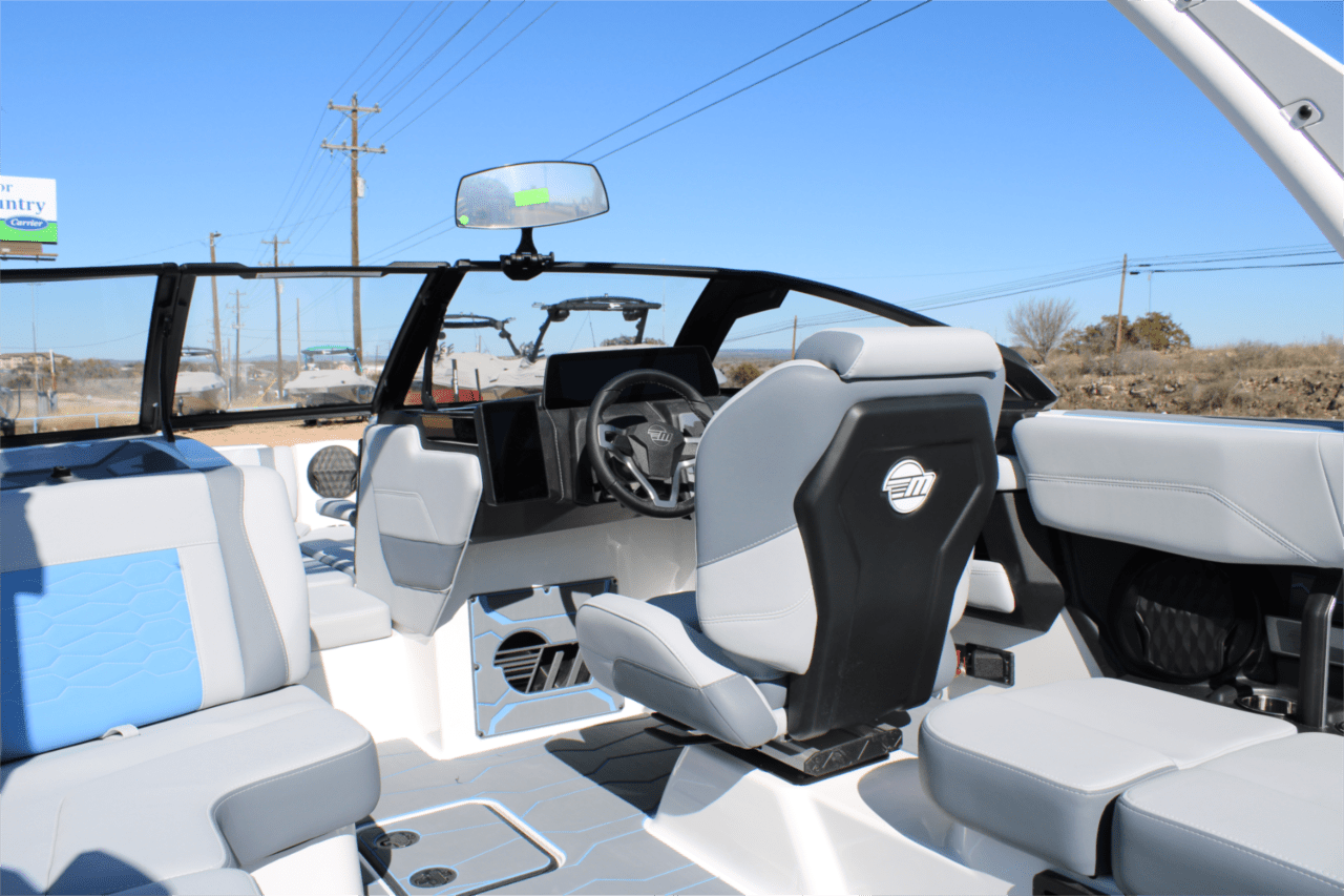 2025 Malibu 23 MXZ