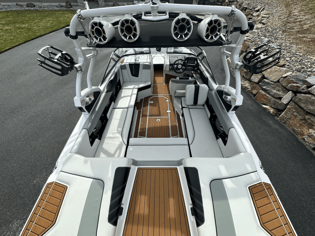 2015 Nautique G23