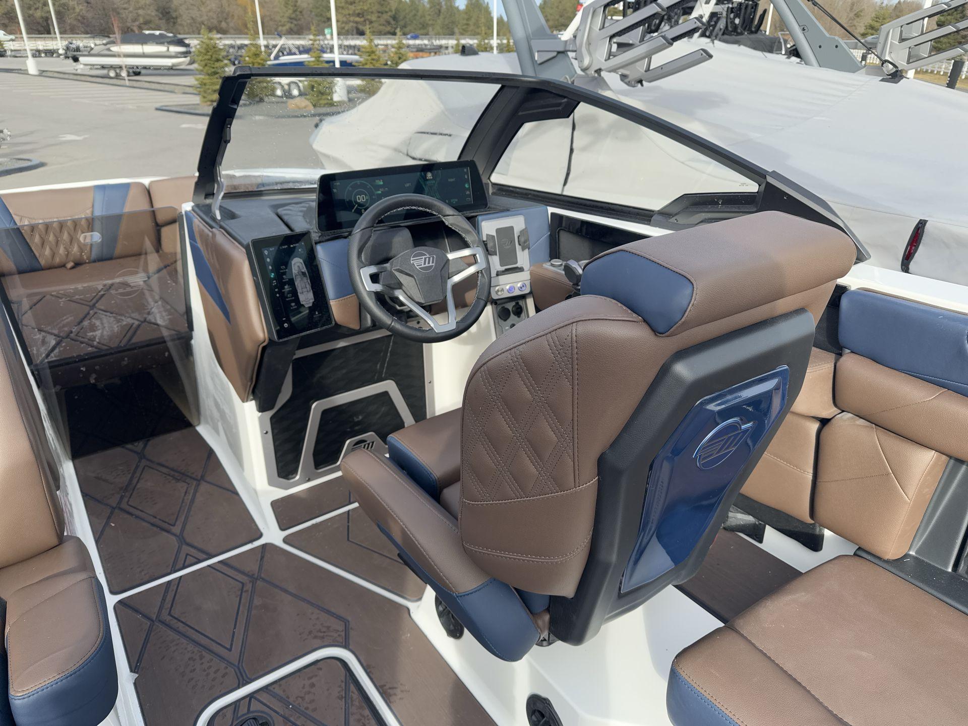 2025 Malibu M230