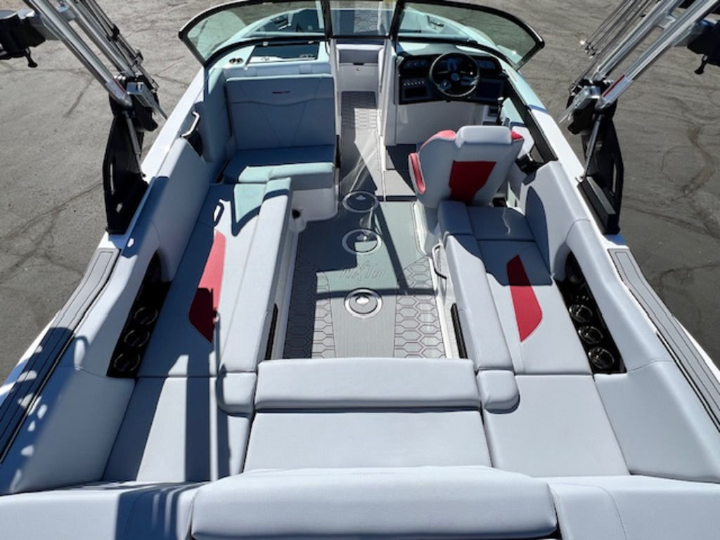 2024 Mastercraft NXT22