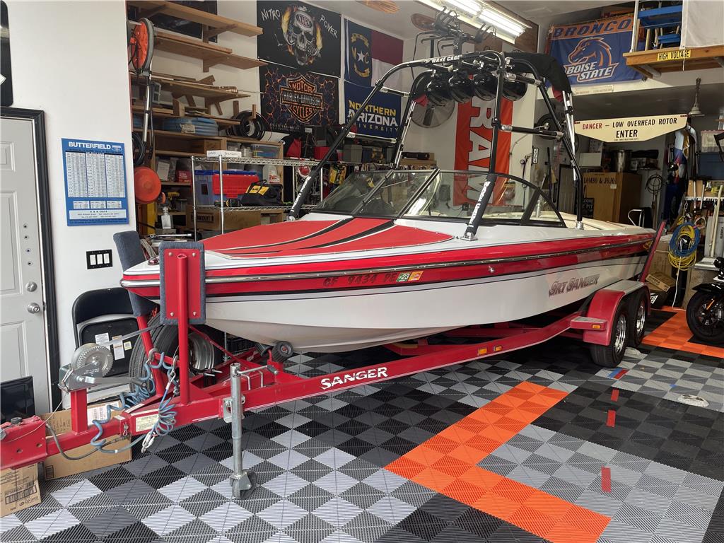 1998 Sanger V210 w/ Trailer
