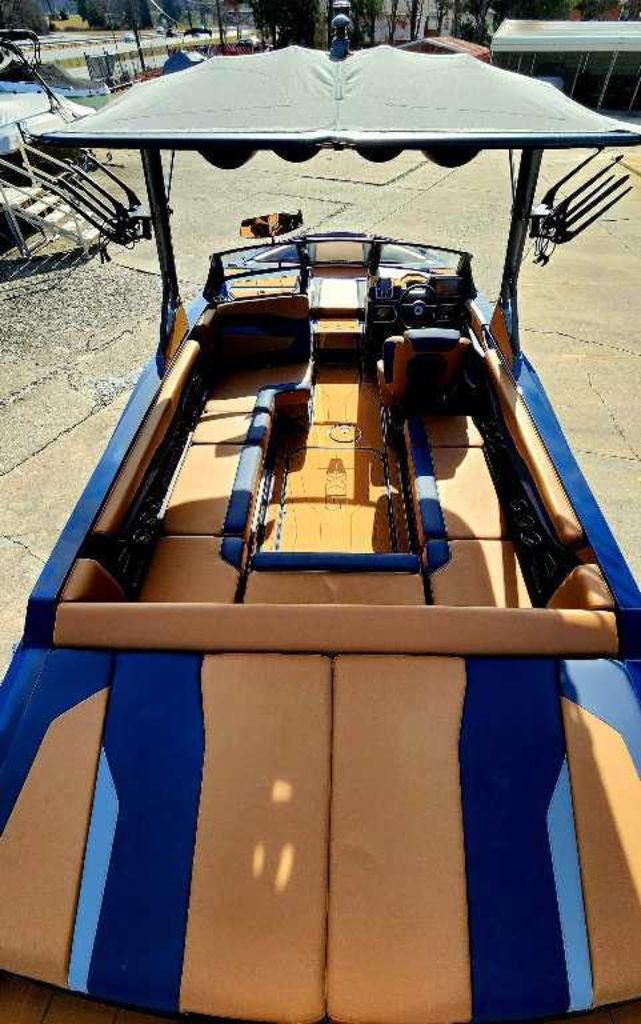 2024 Axis Wake Research Core Series T235