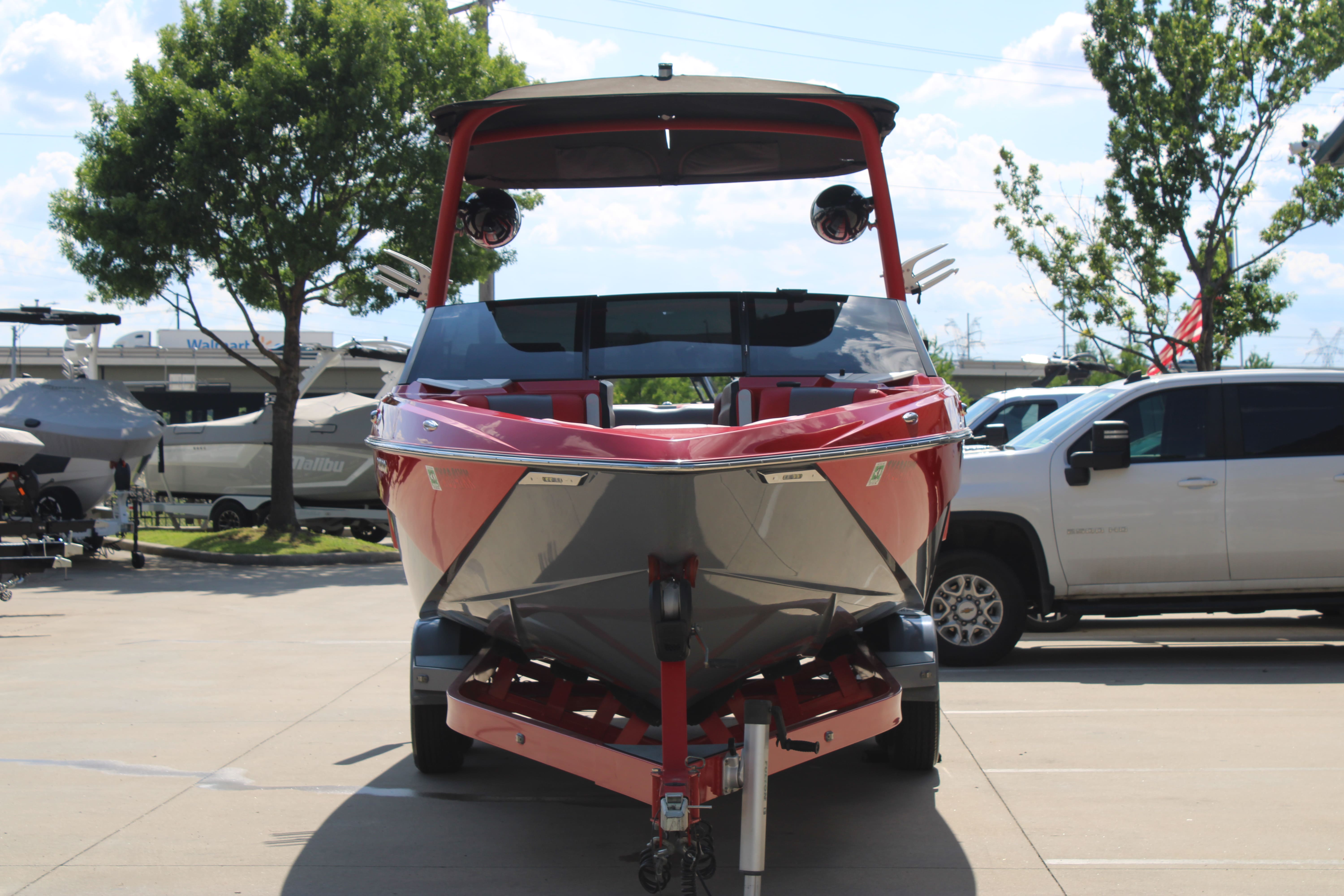 2020 Malibu 25 LSV