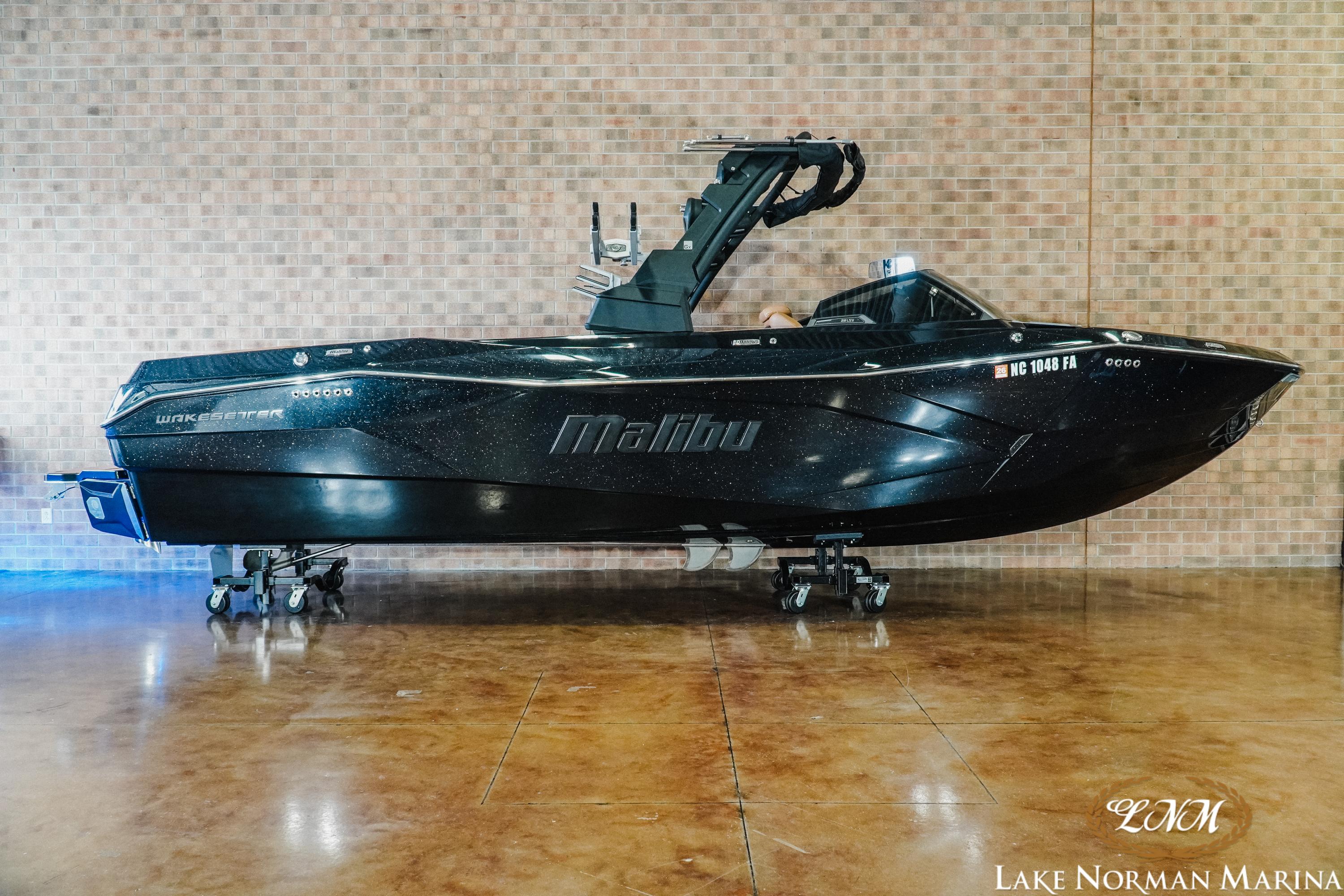 2023 Malibu 26 LSV