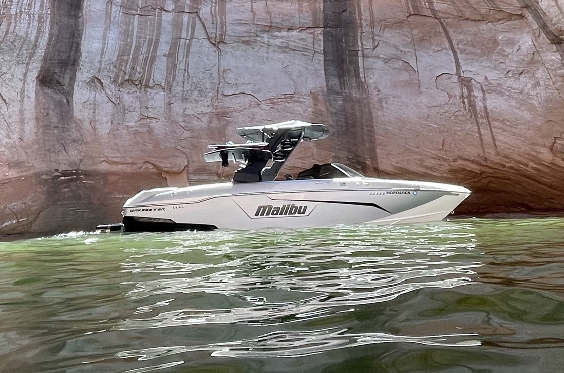 2021 Malibu Wakesetter 25 LSV