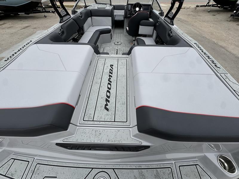 2025 Moomba Max