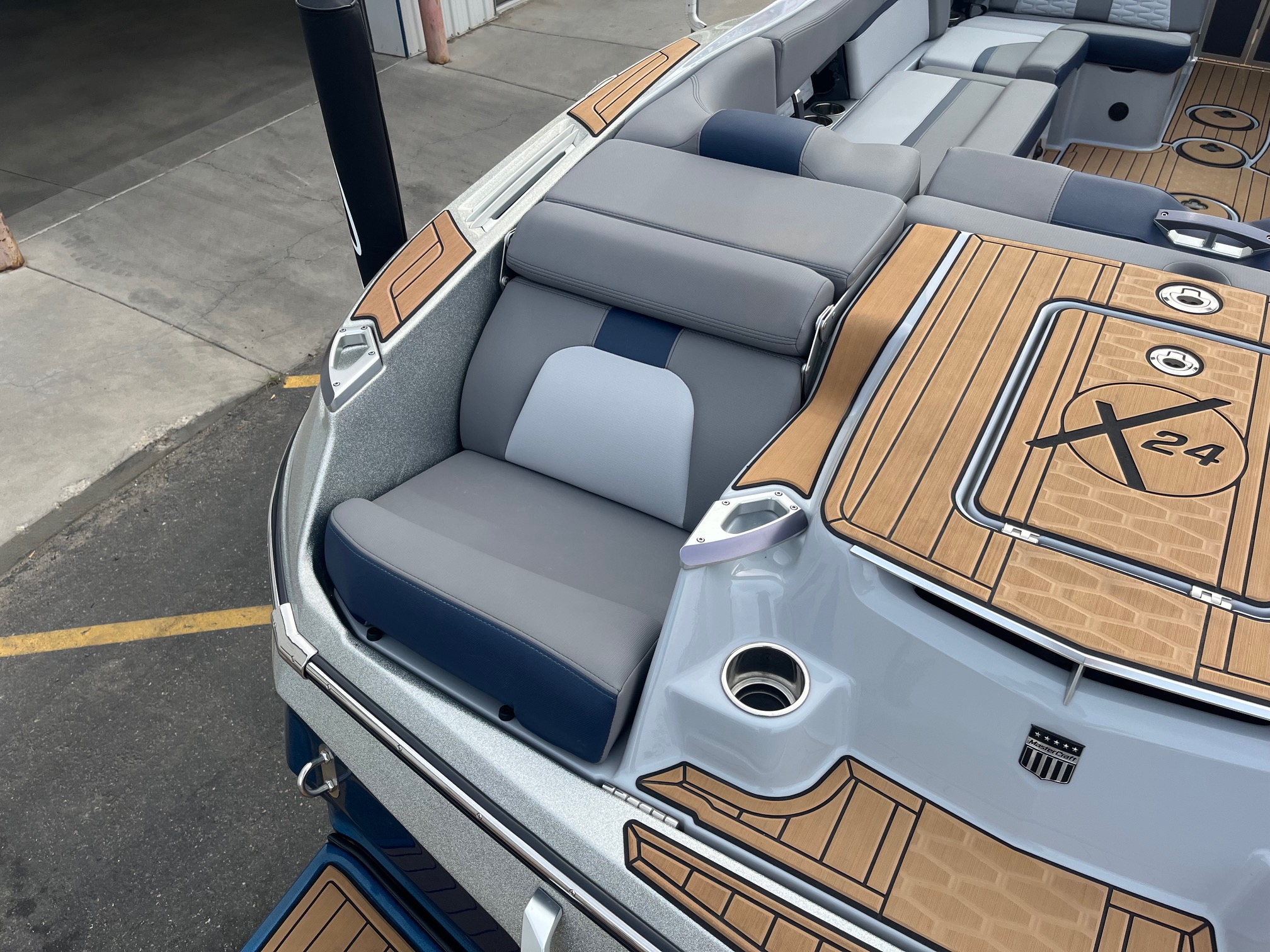 2022 MasterCraft X24