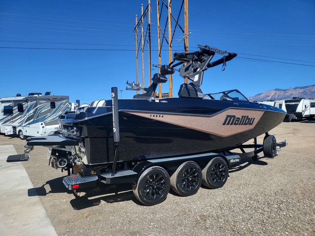 2025 Malibu Boats M230