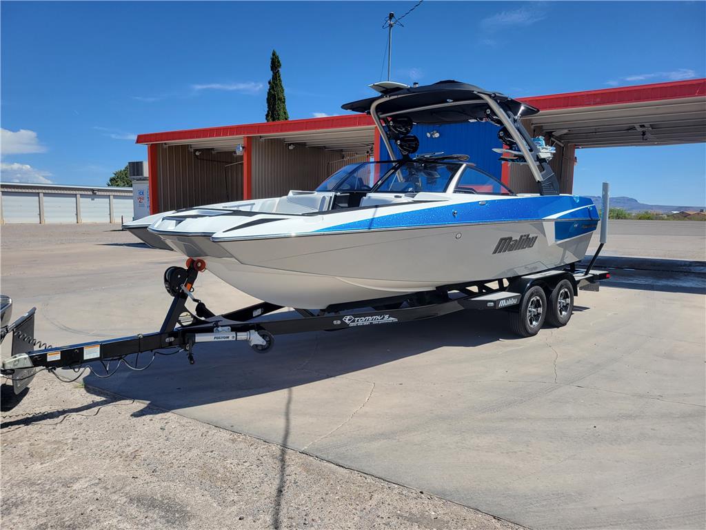 2019 Malibu 22MXZ Icon